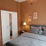 Central Artistic 2-bedroom 79sqm Apartment *