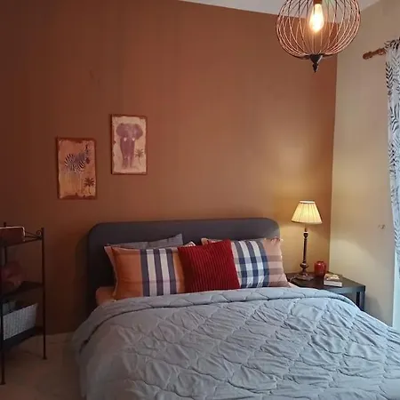 Central Artistic 2-bedroom 79sqm Apartament *