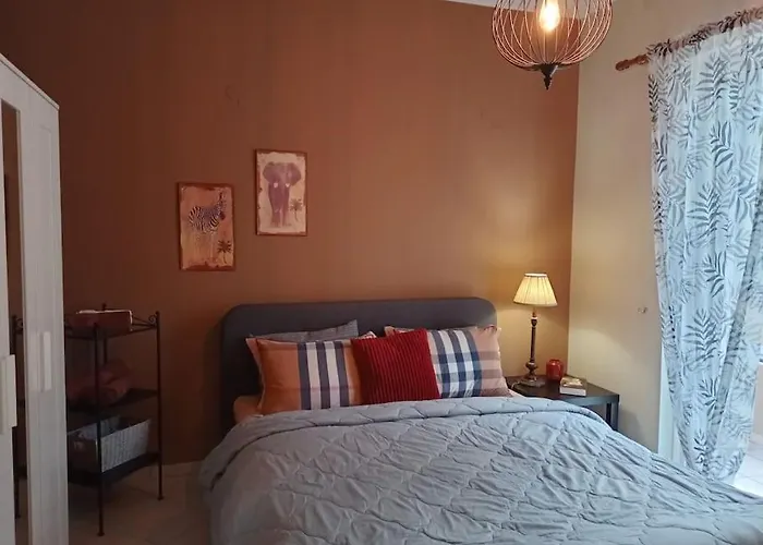 Central Artistic 2-bedroom 79sqm Apartament *