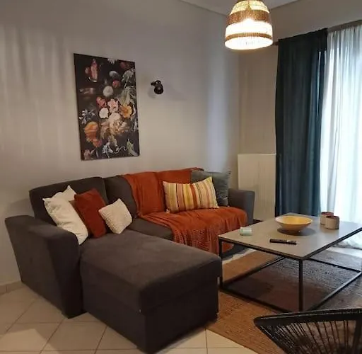 Central Artistic 2-bedroom 79sqm Apartament *