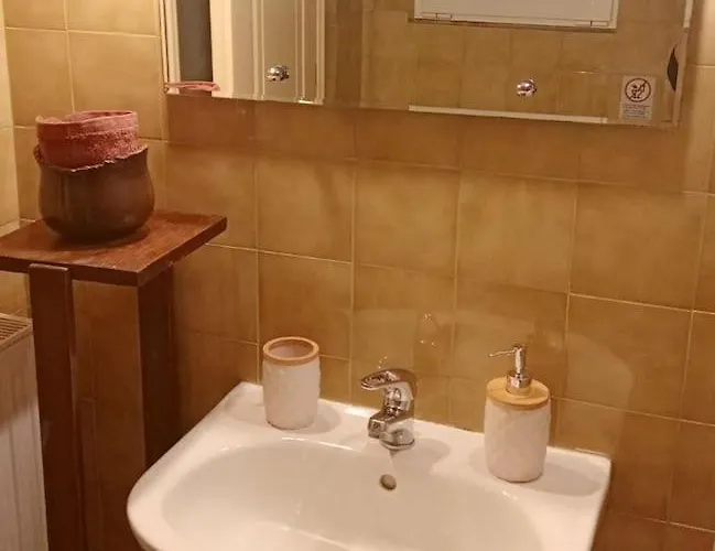 Central Artistic 2-bedroom 79sqm Tripoli