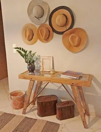 Central Artistic 2-bedroom 79sqm