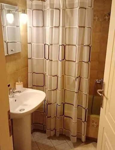 Central Artistic 2-bedroom 79sqm Apartament *