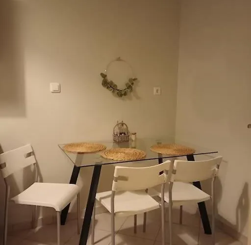 Central Artistic 2-bedroom 79sqm * Tripoli