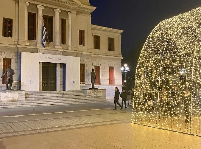 Central Artistic 2-bedroom 79sqm