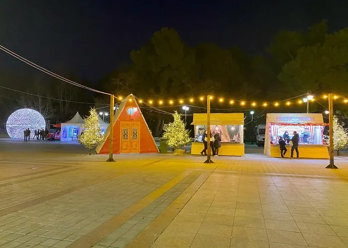 Central Artistic 2-bedroom 79sqm Apartmán