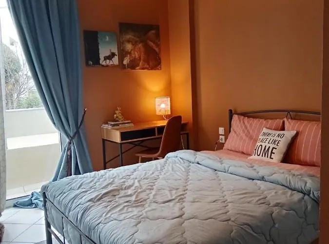 Central Artistic 2-bedroom 79sqm