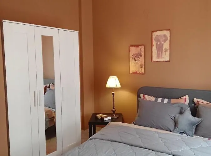 Central Artistic 2-bedroom 79sqm Apartament *